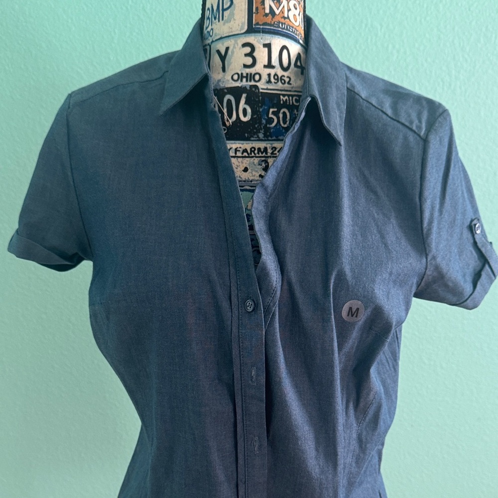 Casual Denim Blue Button-Down Shirt